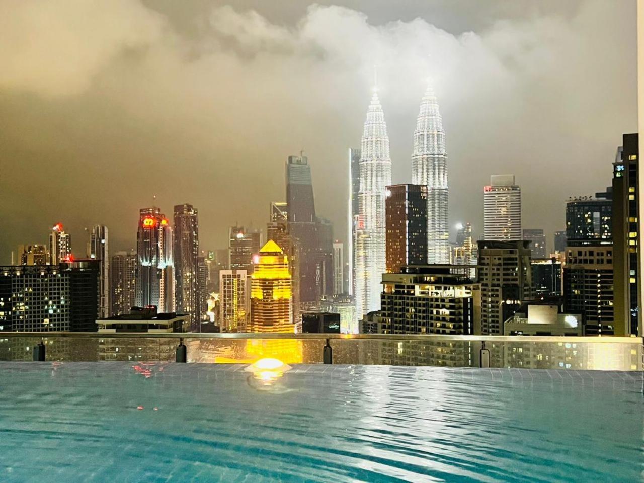 The Luxe Colony Skypool By Tasu Home Куала-Лумпур Экстерьер фото